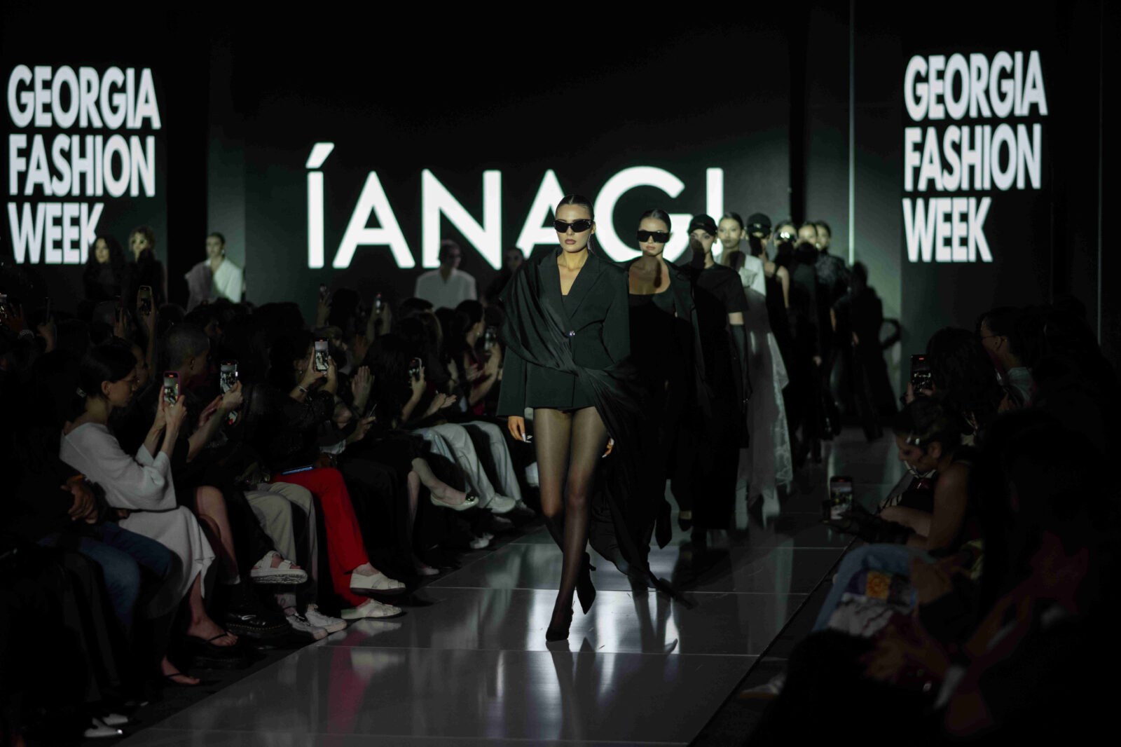 ianagi-fashion-week-grand-finale