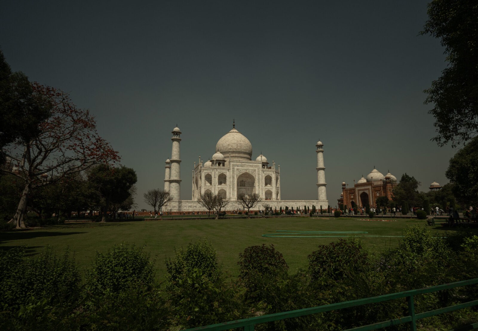 Taj Mahal Silhouette Photoshoot