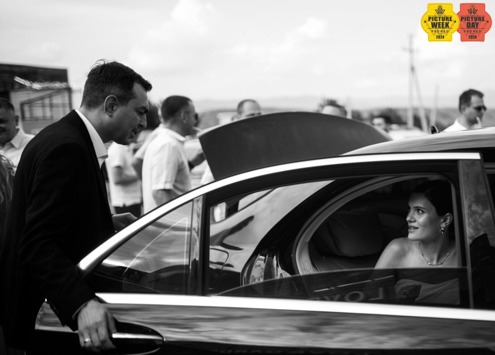 Dual Award-Winning Photo - The Gentleman's Gesture