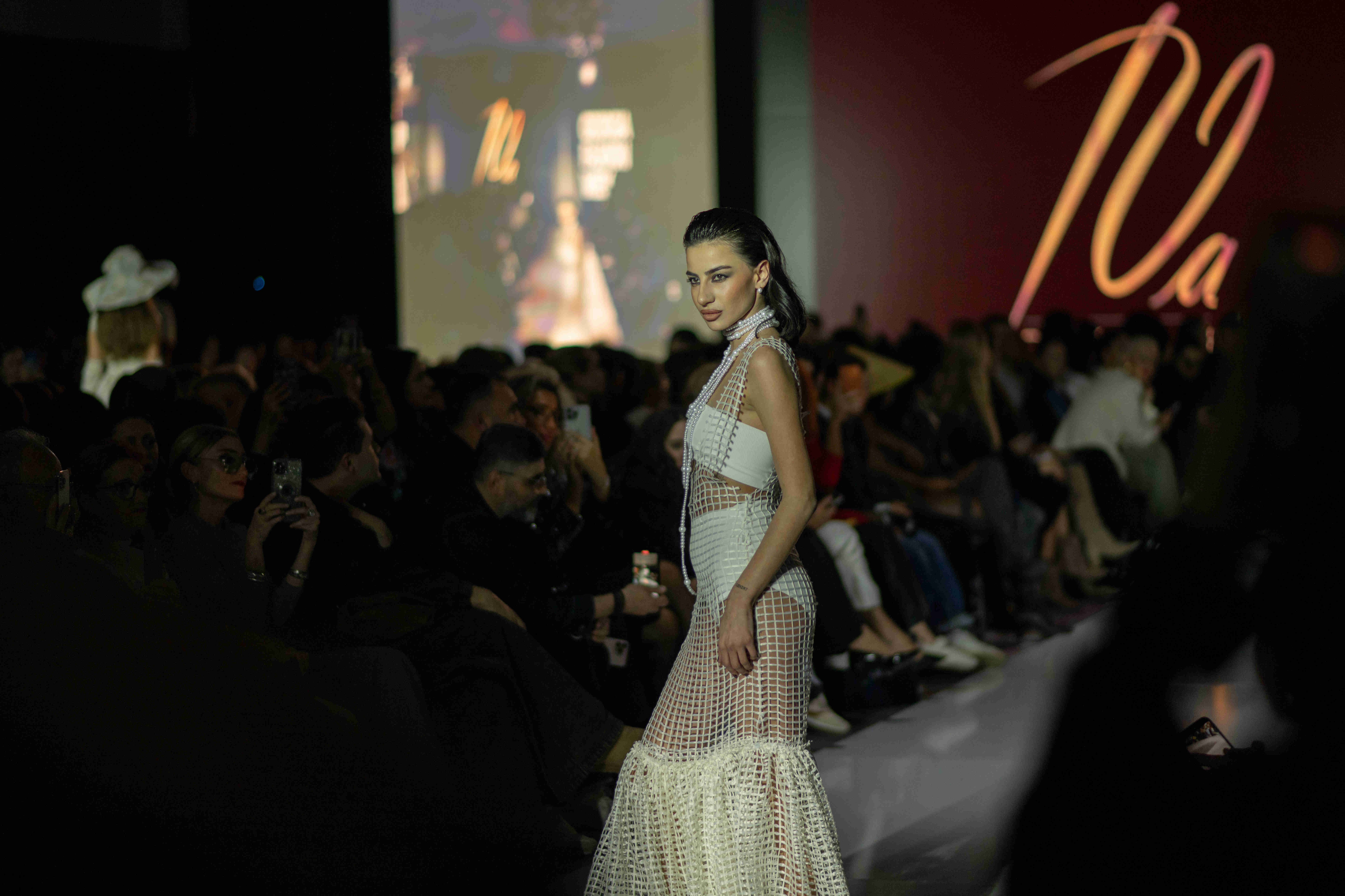 ბადე კაბა ივა პაპიძე