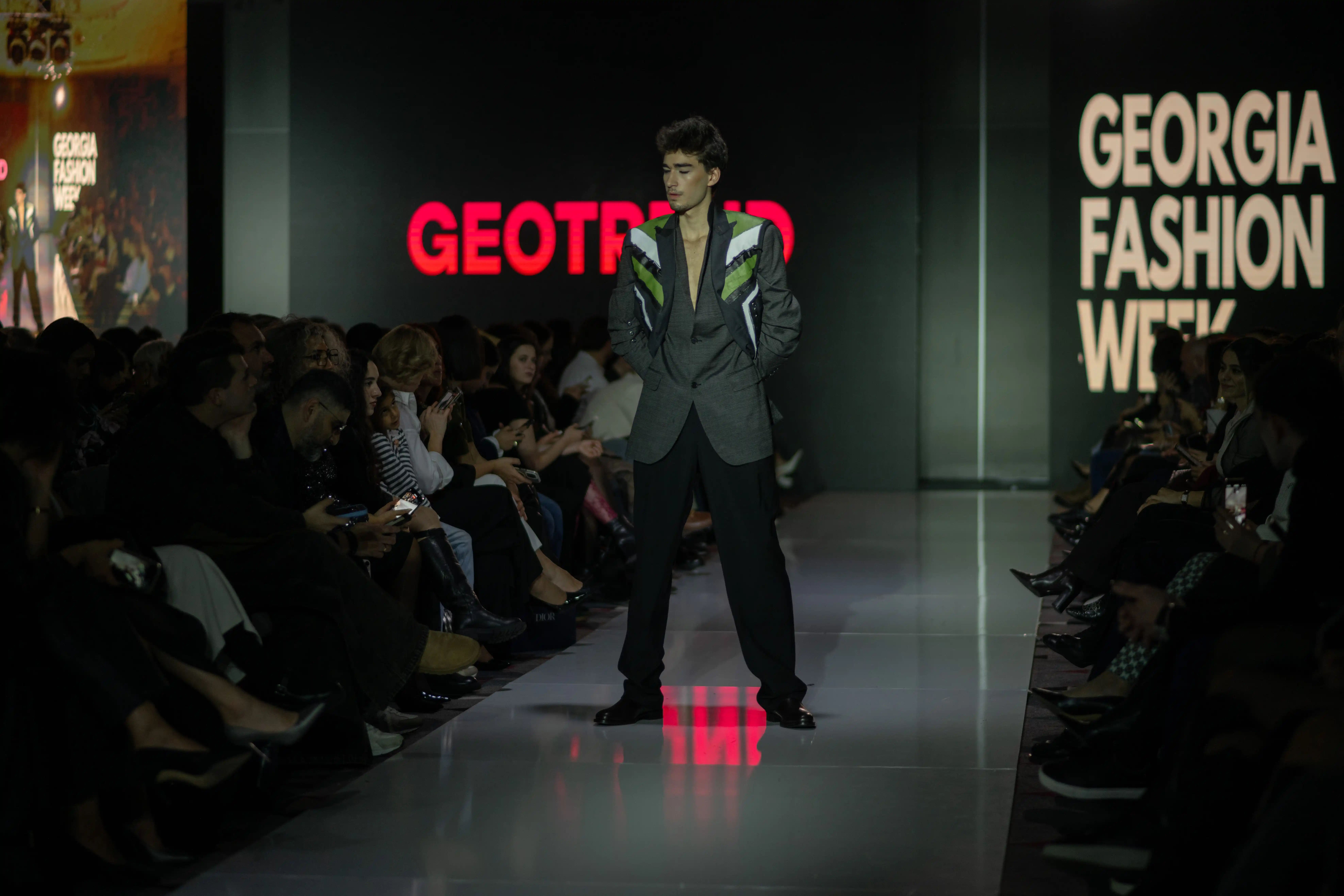 კლასიკური და თანამედროვე მოდის სინთეზი